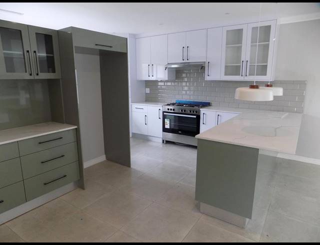 3 BEDROOM HOUSE FOR SALE IN FRAAIUITSIG